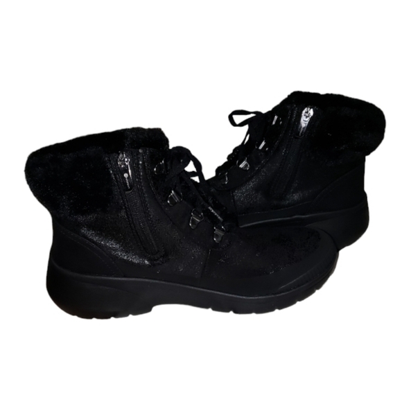 Bzees Hiker Style Boot - Picture 2 of 7